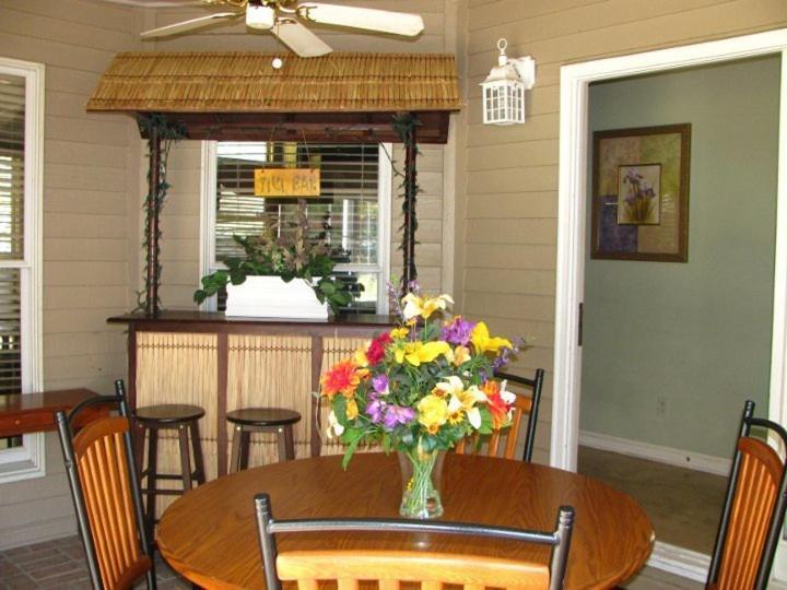 Spruce Hill Inn & Cottages Mansfield Kamer foto