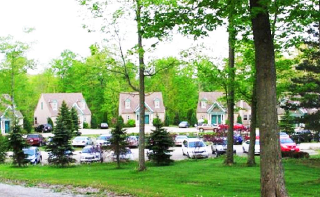 Spruce Hill Inn & Cottages Mansfield Kamer foto