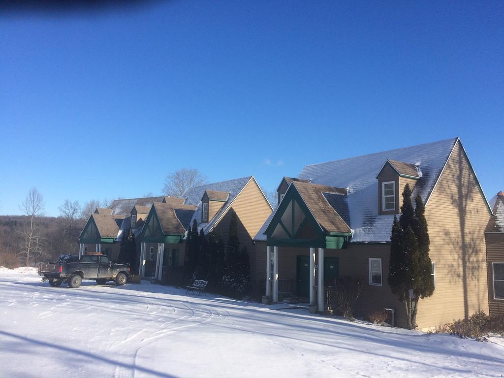 Spruce Hill Inn & Cottages Mansfield Buitenkant foto